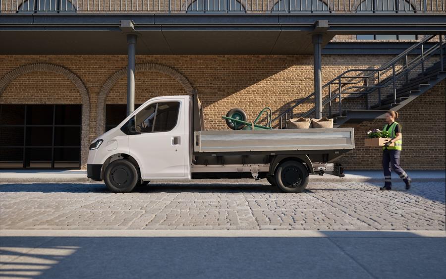 De Transit City met laadbak mikt onder meer op bouwbedrijven en gemeentelijke diensten. Het maximale laadvermogen bedraagt 1.300 kg