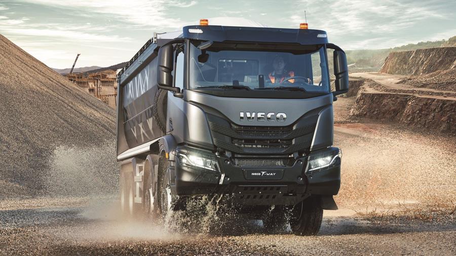 100% offroad T-WAY maakt IVECO\'s zware WAY-gamma compleet