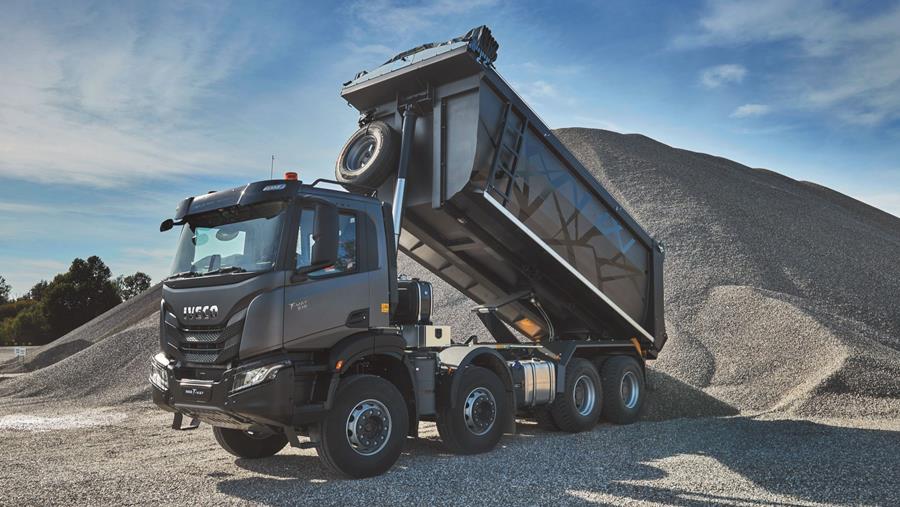 100% offroad T-WAY maakt IVECO\'s zware WAY-gamma compleet