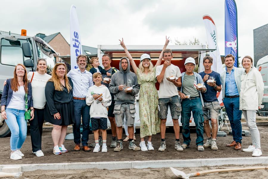 Als extraatje organiseerden Liantis en Bouwunie in samenwerking met TOPradio de wedstrijd ‘De plezantste werf van ’t land!’