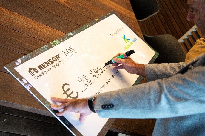 De cheque van Renson