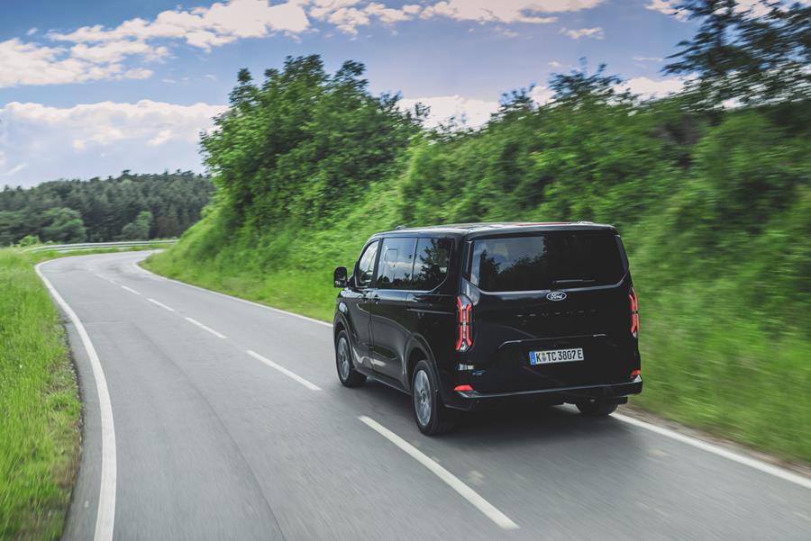 Ford Pro's E-Tourneo Custom 5