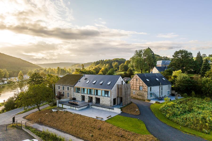 Foto's van het sportcomplex Taeru in de Ardennen
