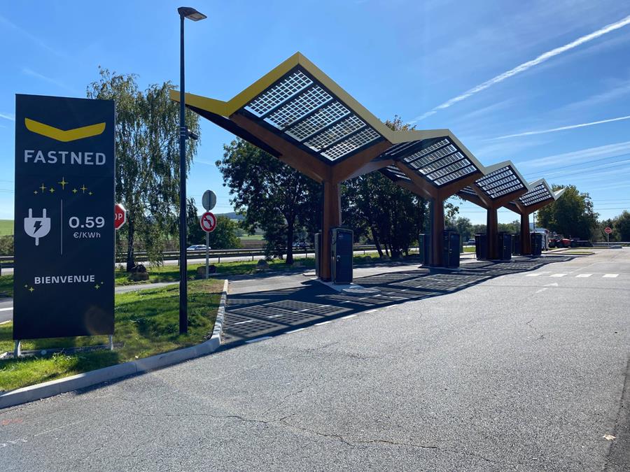 Station de recharge rapide Fastned