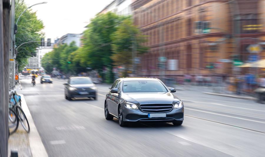 Eigen wagen blijft dominant voor woon‑werkverkeer